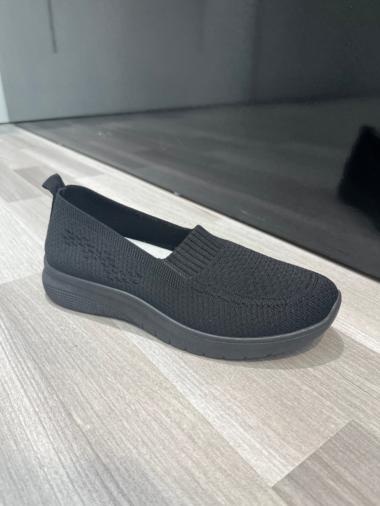 ZWARTE INSTAP SCHOENEN DAMES -ISRA